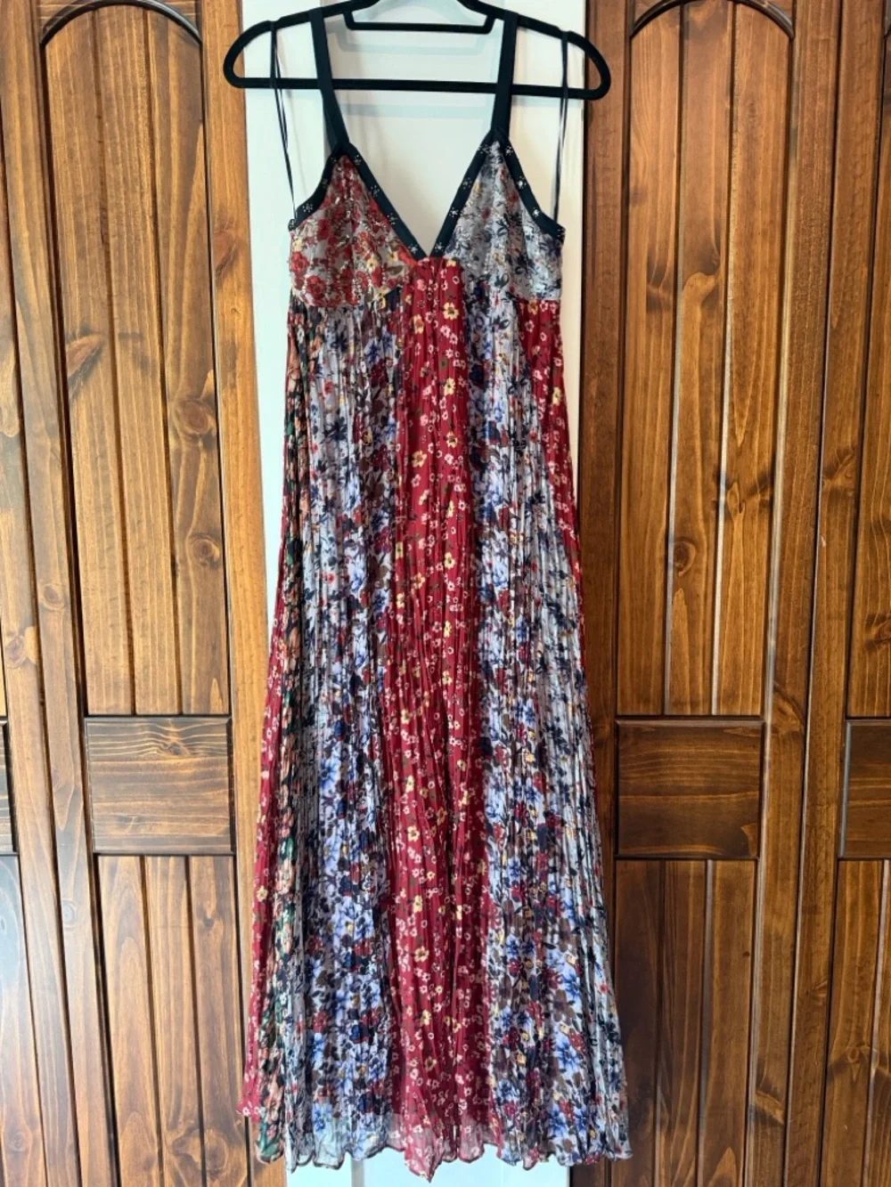 Zara Red Floral Pleated Maxi Dress with Black Trim - Picture 3 of 6